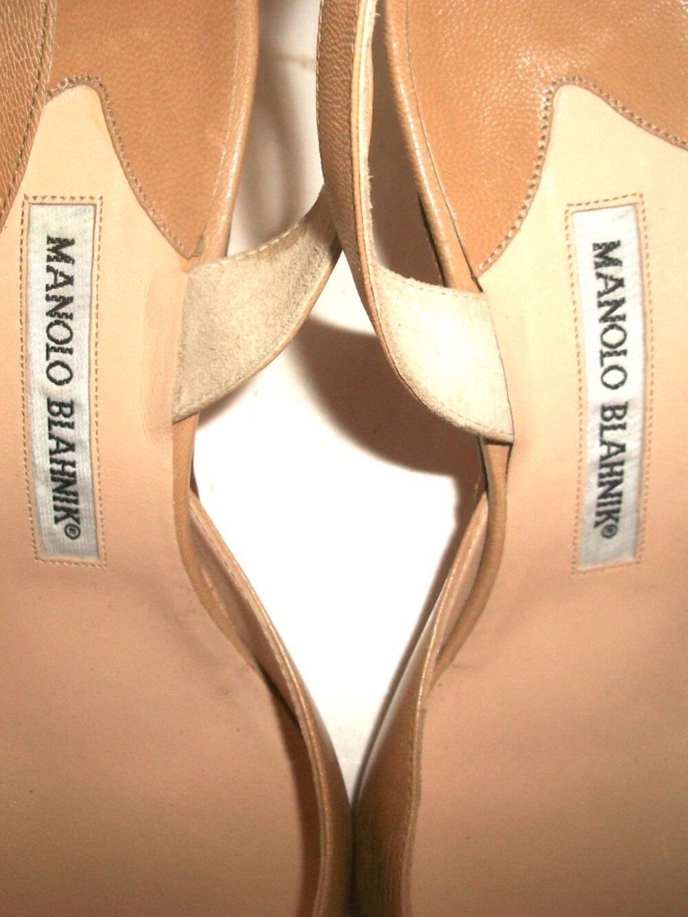 Manolo Blahnik Carolyne Beige Leather Slingback Mid-Heel Pumps 38.5M 8.5M READ - Picture 2 of 10